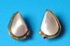 earring combined with mother of pearl and silver 24 K gold dipt